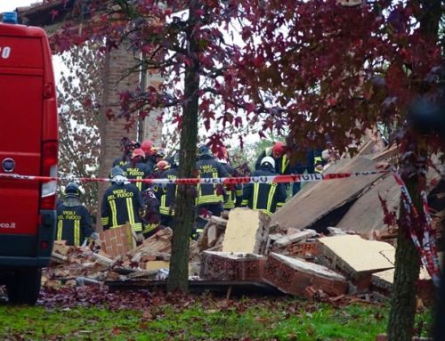 Alessandria, esplosione in cascina: morti 3 vigili.